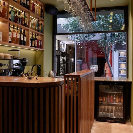 Dwell - Elegant City Stay Atene Esterno foto