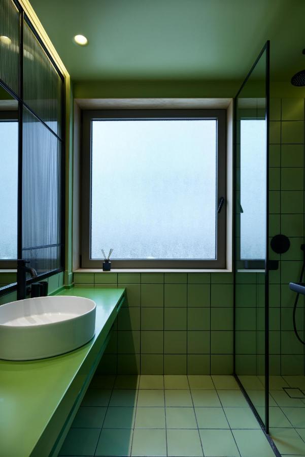 Dwell - Elegant City Stay Atene Esterno foto